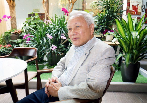 Nhà thơ, nhà giáo Nguyễn Đình Tâm.